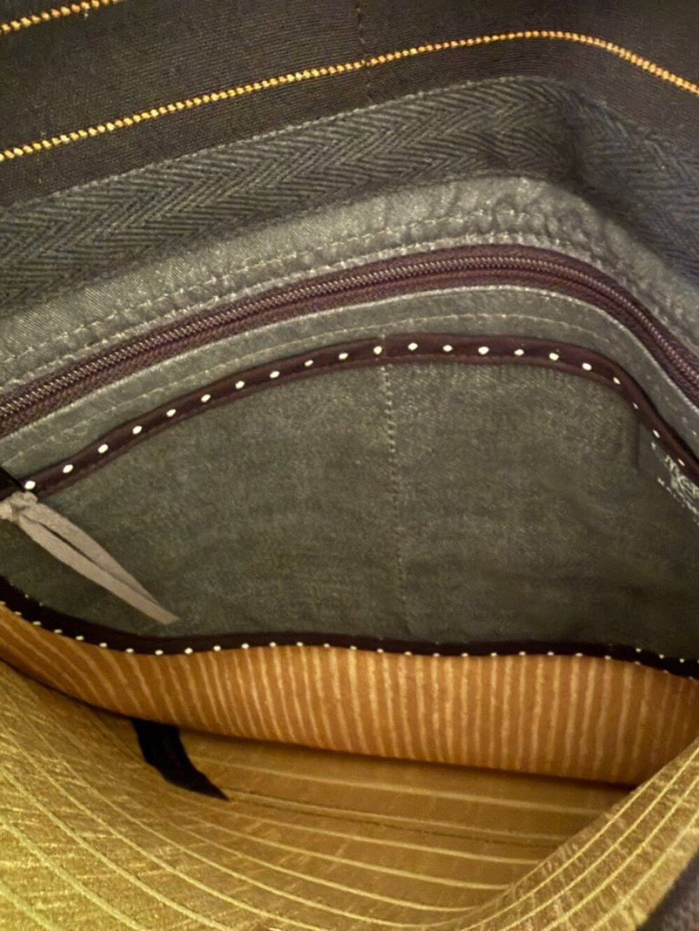 Materials Things by Janet C Messenger Crossbody Bag - Picture 3 of 5